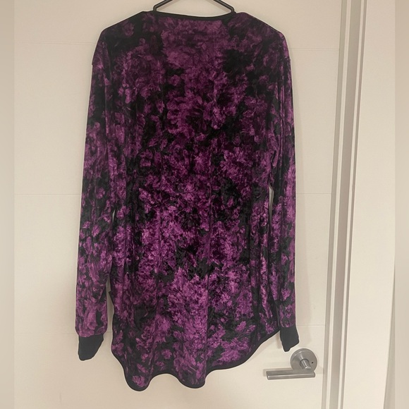 Long sleeve top - Picture 3 of 3